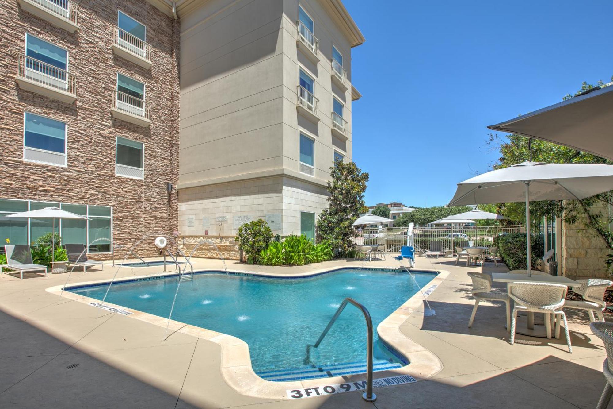 Hilton Garden Dallas Hotel