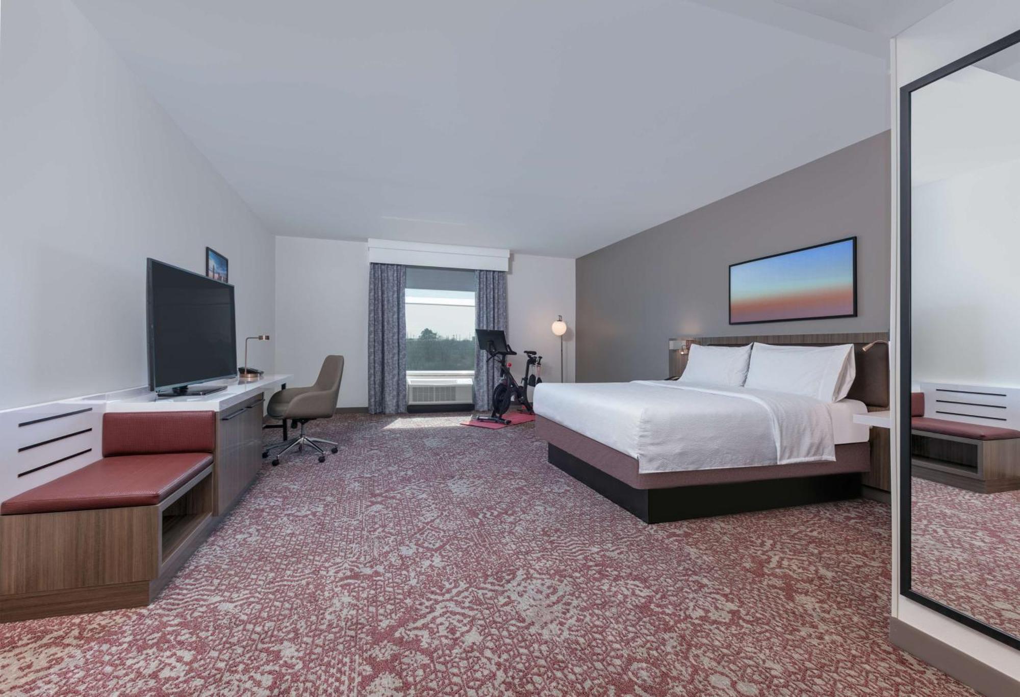 Hilton Garden Dallas Hotel 4*